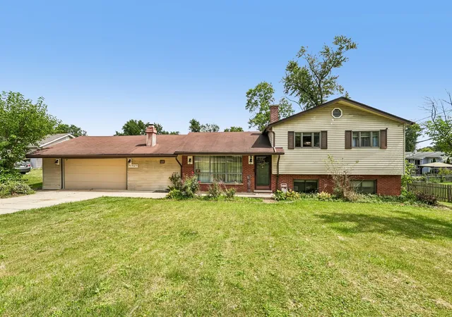 Photo 1 of Single family home for sale at 2n435 Pleasant Ave, Glen Ellyn, IL 60137 | MLS# 12763673 | Listing updated on 2026-09-24