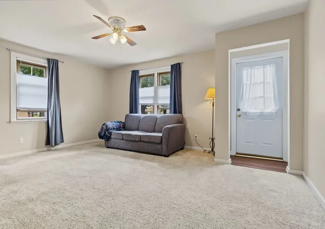 Photo 4 of Single family home for sale at 911 W Madison St, Pontiac, IL 61764 | MLS# 12763677 | Listing updated on 2026-09-29