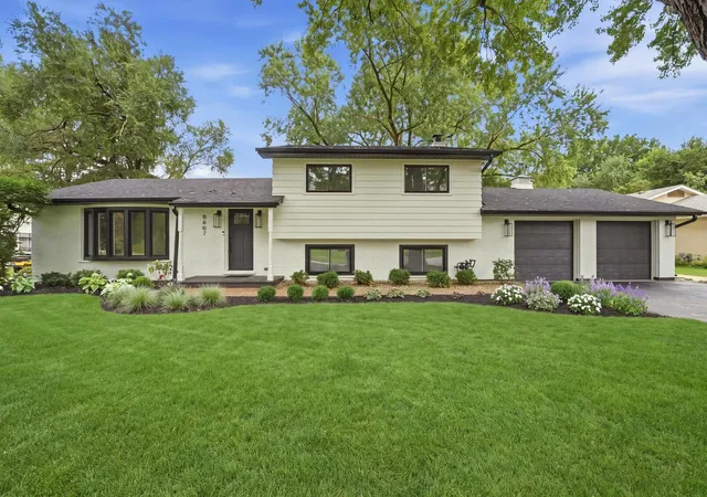 Photo 1 of Single family home for sale at 8607 W Main St, Downers Grove, IL 60516 | MLS# 12763680 | Listing updated on 2026-09-24