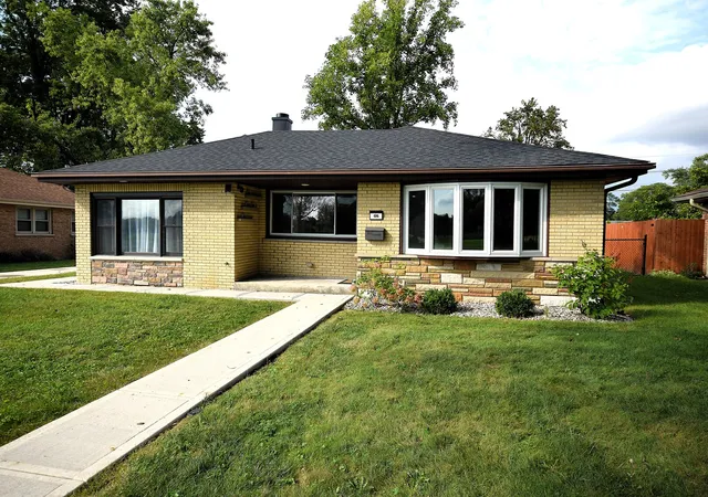 Single family home for sale at 6918 W 116th Street, Worth, IL 60482 | MLS# 12763683