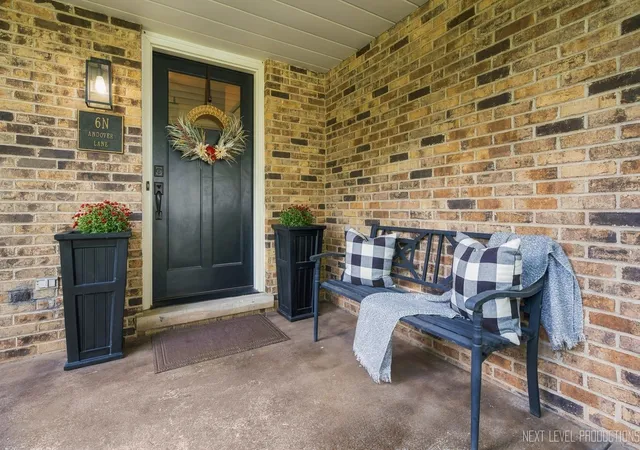 Photo 2 of Single family home for sale at 6 N Andover Ln, Geneva, IL 60134 | MLS# 12763685 | Listing updated on 2026-09-25