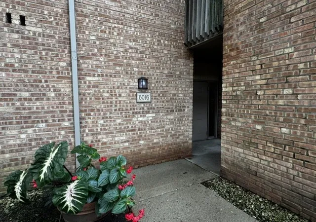 Photo 2 of Condo for sale at 6016 E Lake Dr #1D, Lisle, IL 60532 | MLS# 12763690 | Listing updated on 2026-09-27