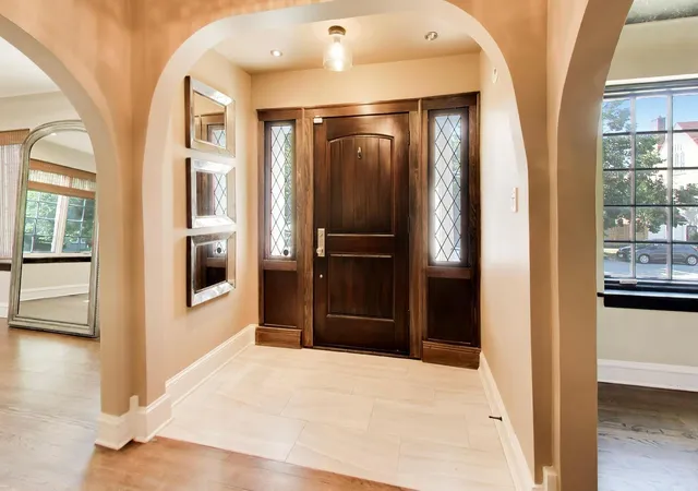 Photo 4 of Single family home for sale at 10456 S Bell Ave, Chicago, IL 60643 | MLS# 12763691 | Listing updated on 2026-09-24