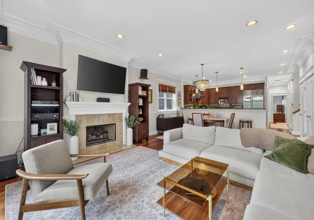 Photo 3 of Condo for sale at 3544 N Fremont St #4S, Chicago, IL 60657 | MLS# 12763704 | Listing updated on 2026-10-08