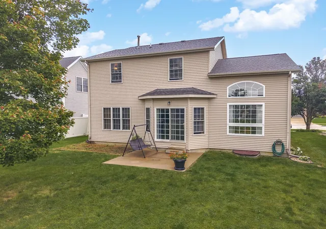 Photo 3 of Single family home for sale at 1325 Berkley Rd, Normal, IL 61761 | MLS# 12763706 | Listing updated on 2026-10-03