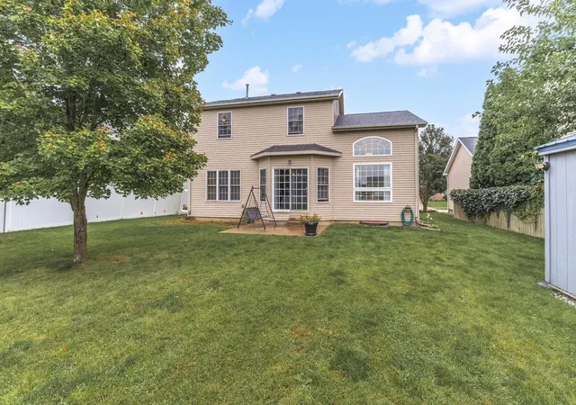 Photo 3 of Single family home for sale at 1325 Berkley Rd, Normal, IL 61761 | MLS# 12763706 | Listing updated on 2026-10-07