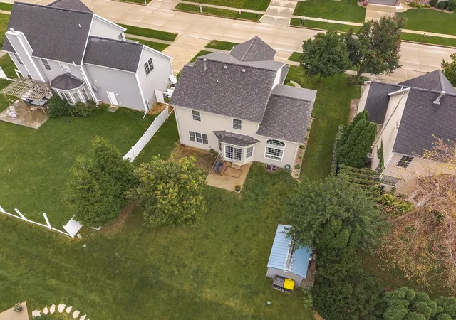 Photo 4 of Single family home for sale at 1325 Berkley Rd, Normal, IL 61761 | MLS# 12763706 | Listing updated on 2026-10-07