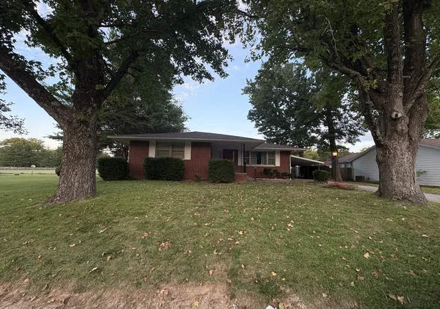 Photo 1 of Single family home for sale at 1302 N 16th Street, Murphysboro, IL 62966 | MLS# 12763711 | Listing updated on 2026-09-23