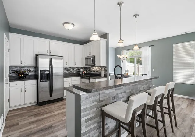 Listing Photo 4 - Condo for sale in building located at 25239 S Colligan St, Manhattan, IL 60442
