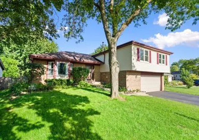 Photo 1 of Single family home for sale at 1434 Coral Reef Way, Lake Zurich, IL 60047 | MLS# 12763729 | Listing updated on 2026-09-19