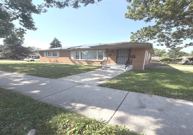 Photo 1 of Single family home for sale at 796 E 163rd Street, South Holland, IL 60473 | MLS# 12763753 | Listing updated on 2026-10-04