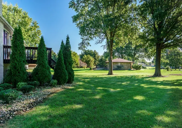 Photo 3 of Single family home for sale at 1602 Plaza Dr, Rockford, IL 61108 | MLS# 12763754 | Listing updated on 2026-10-07