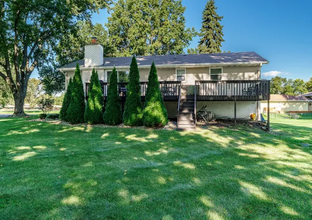 Photo 4 of Single family home for sale at 1602 Plaza Dr, Rockford, IL 61108 | MLS# 12763754 | Listing updated on 2026-10-07
