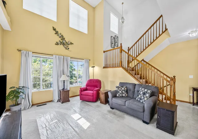 Photo 3 of Townhouse for sale at 103 Enclave Cir #D, Bolingbrook, IL 60440 | MLS# 12763778 | Listing updated on 2026-10-07