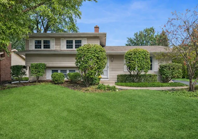 Photo 1 of Single family home for sale at 437 Tupelo Ave, Naperville, IL 60540 | MLS# 12763782 | Listing updated on 2026-09-23