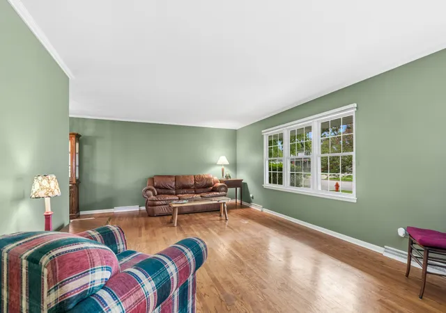 Photo 3 of Single family home for sale at 437 Tupelo Ave, Naperville, IL 60540 | MLS# 12763782 | Listing updated on 2026-09-23