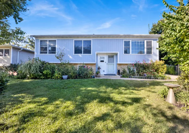 Photo 1 of Single family home for sale at 3118 Everglade Ave, Woodridge, IL 60517 | MLS# 12763787 | Listing updated on 2026-10-29