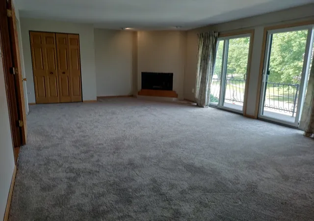 Photo 3 of Townhouse for sale at 2 Cour Lasalle, Palos Hills, IL 60465 | MLS# 12763790 | Listing updated on 2026-09-24