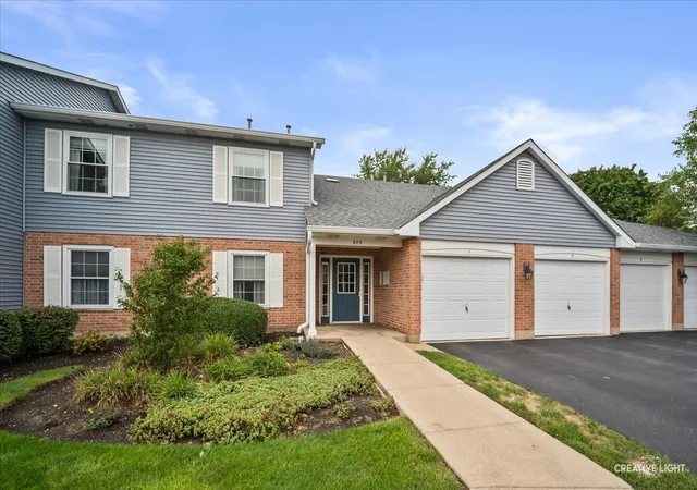 Photo 2 of Condo for sale at 875 Golf Crse Rd #3, Crystal Lake, IL 60014 | MLS# 12763804 | Listing updated on 2026-09-28
