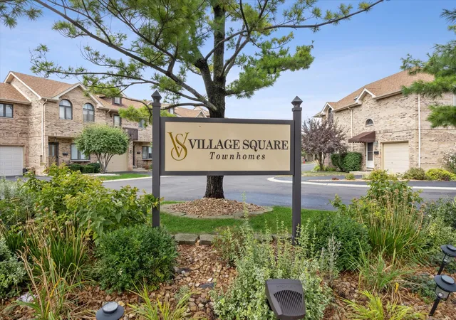 Photo 2 of Townhouse for sale at 8909 Village Sq Ln, Brookfield, IL 60513 | MLS# 12763806 | Listing updated on 2026-09-25