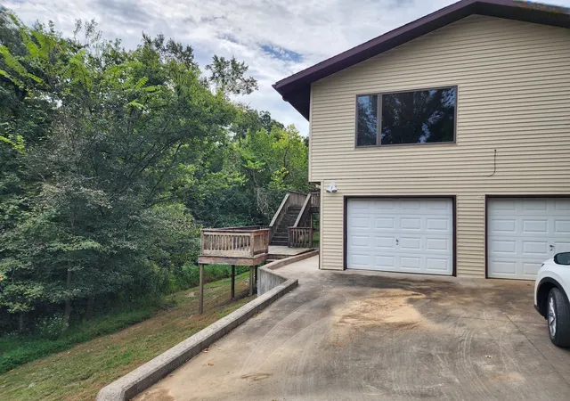 Photo 3 of Single family home for sale at 66 Birdsong Dr, Carbondale, IL 62903 | MLS# 12763812 | Listing updated on 2026-09-23