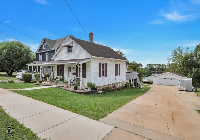 Photo 1 of Single family home for sale at 1623 S Hamilton St, Lockport, IL 60441 | MLS# 12763842 | Listing updated on 2026-09-24
