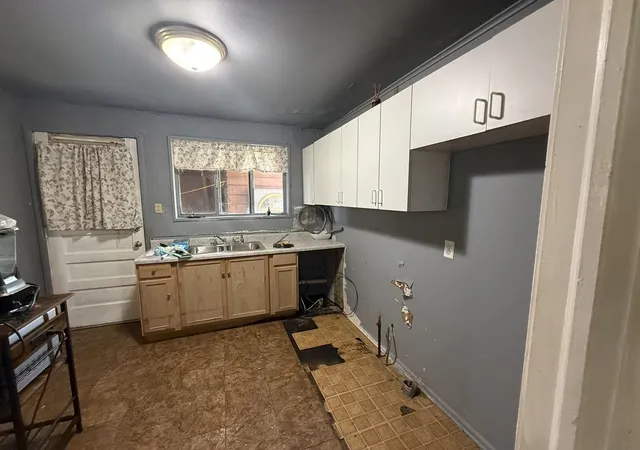 Photo 3 of Single family home for sale at 8160 S Keating Ave, Chicago, IL 60652 | MLS# 12763851 | Listing updated on 2026-10-05