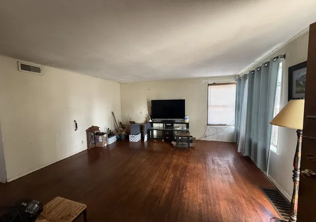 Photo 4 of Single family home for sale at 8160 S Keating Ave, Chicago, IL 60652 | MLS# 12763851 | Listing updated on 2026-10-05