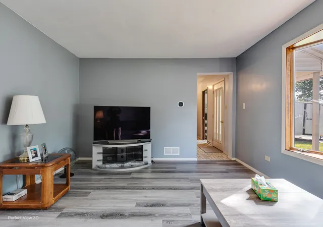 Photo 3 of Single family home for sale at 455 N Shabbona St, Coal City, IL 60416 | MLS# 12763869 | Listing updated on 2026-09-25