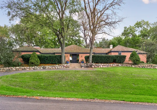 Photo 1 of Single family home for sale at 47 Little Cahill Rd, Trout Valley, IL 60013 | MLS# 12763872 | Listing updated on 2026-10-22
