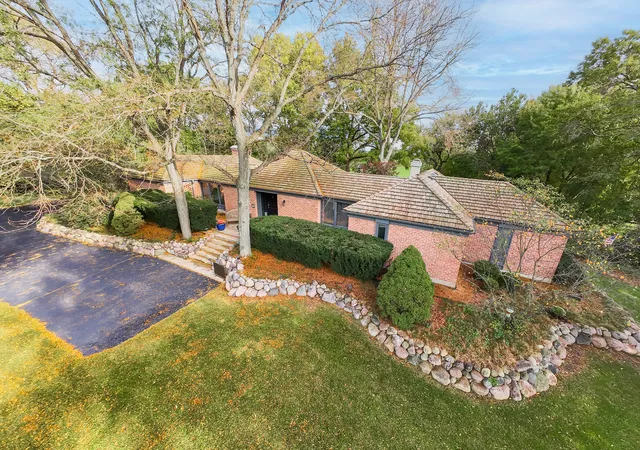 Photo 2 of Single family home for sale at 47 Little Cahill Rd, Trout Valley, IL 60013 | MLS# 12763872 | Listing updated on 2026-10-22