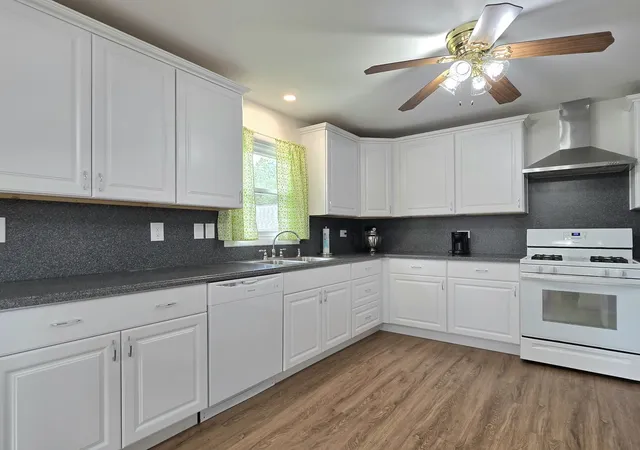 Photo 3 of Single family home for sale at 2814 Hawkshead Dr, New Lenox, IL 60451 | MLS# 12763877 | Listing updated on 2026-09-24