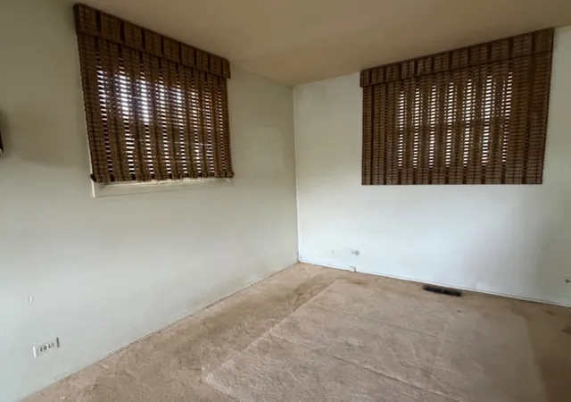 Photo 2 of Single family home for sale at 381 N Silverleaf Blvd, Carol Stream, IL 60188 | MLS# 12763884 | Listing updated on 2026-09-24