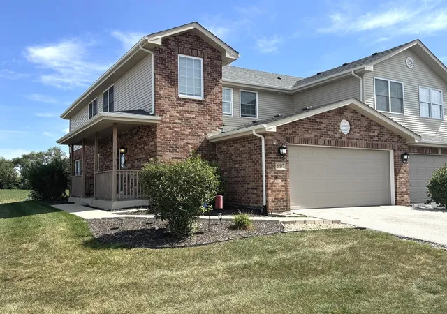 Townhouse for sale at 997 Regent Dr, Matteson, IL 60443 | MLS# 12763885