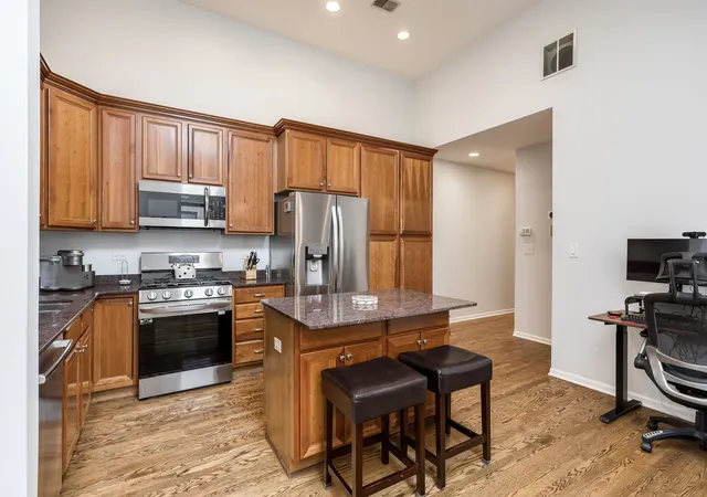 Photo 4 of Condo for sale at (Undisclosed), Chicago, IL 60640 | MLS# 12763900 | Listing updated on 2026-09-22