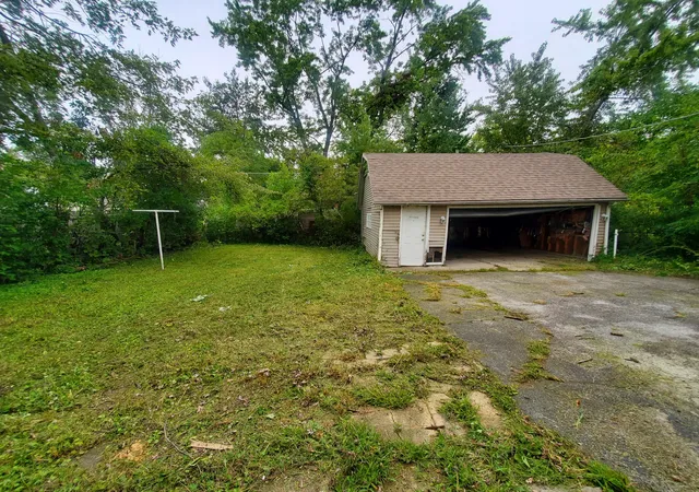 Photo 10 of Single family home for sale at 2457 Talandis Dr, Sauk Village, IL 60411 | MLS# 12763909 | Listing updated on 2026-10-05