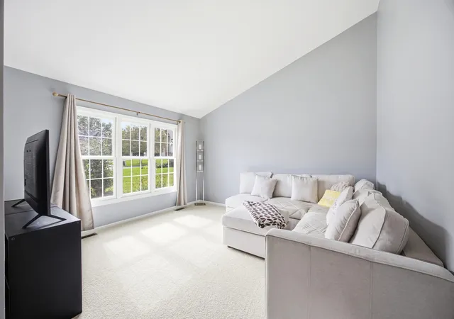 Photo 3 of Single family home for sale at 1266 Amber Ct, Woodstock, IL 60098 | MLS# 12763929 | Listing updated on 2026-09-29