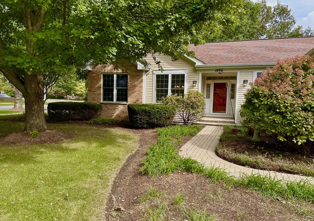Photo 2 of Single family home for sale at 1896 School House Ln, Aurora, IL 60506 | MLS# 12763935 | Listing updated on 2026-10-01
