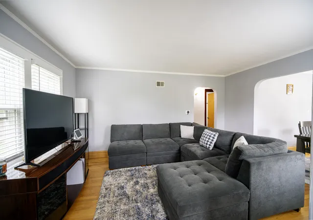 Photo 3 of Single family home for sale at 1686 Lunt Ave, Des Plaines, IL 60018 | MLS# 12763947 | Listing updated on 2026-10-03