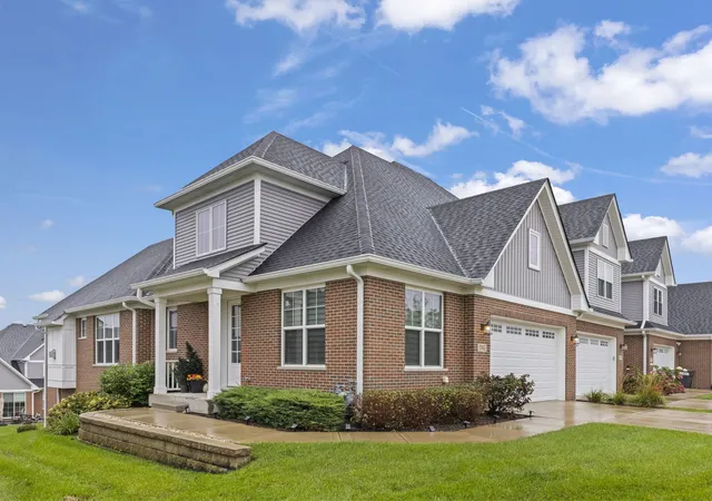 Photo 1 of Townhouse for sale at 17063 Foxtail Dr #29, Orland Park, IL 60467 | MLS# 12763956 | Listing updated on 2026-10-07