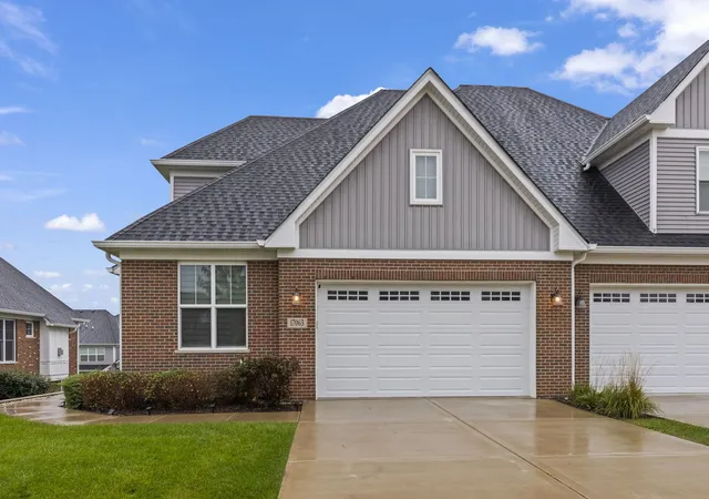Photo 2 of Townhouse for sale at 17063 Foxtail Dr #29, Orland Park, IL 60467 | MLS# 12763956 | Listing updated on 2026-10-07