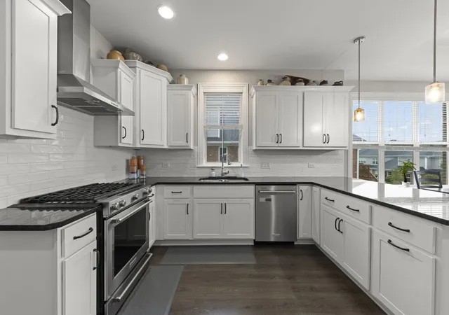 Photo 4 of Townhouse for sale at 17063 Foxtail Dr #29, Orland Park, IL 60467 | MLS# 12763956 | Listing updated on 2026-10-07