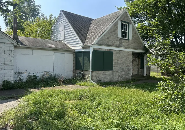 Photo 3 of Single family home for sale at 241 W Sibley Blvd, South Holland, IL 60473 | MLS# 12763977 | Listing updated on 2026-10-05