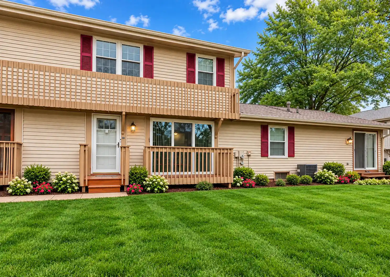 Listing Photo 2 - Condo for sale in 212 Hudson Ct located at 212 Hudson Ct, Bolingbrook, IL 60440 - Unit 212 Hudson Ct