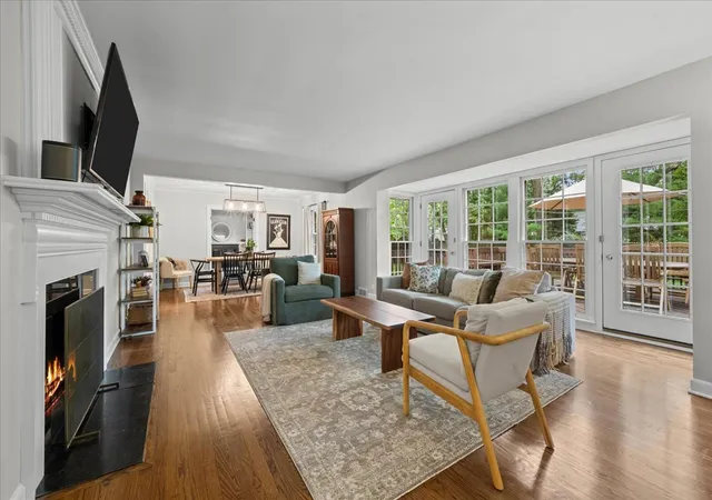 Photo 3 of Single family home for sale at 975 Inverlieth Ter, Lake Forest, IL 60045 | MLS# 12764017 | Listing updated on 2026-09-29
