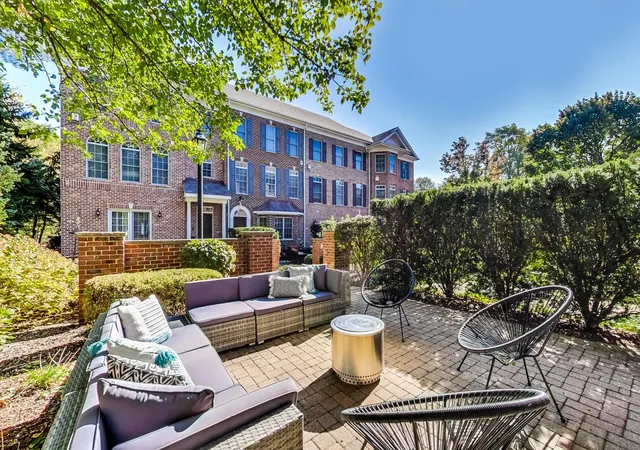 Photo 2 of Townhouse for sale at 237 Box Car Ave, Naperville, IL 60540 | MLS# 12764019 | Listing updated on 2026-09-24