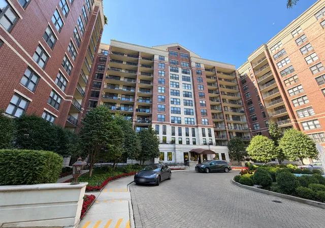 Condo for sale at 55 W Delaware Pl #208-P052, Chicago, IL 60610 | MLS# 12764020