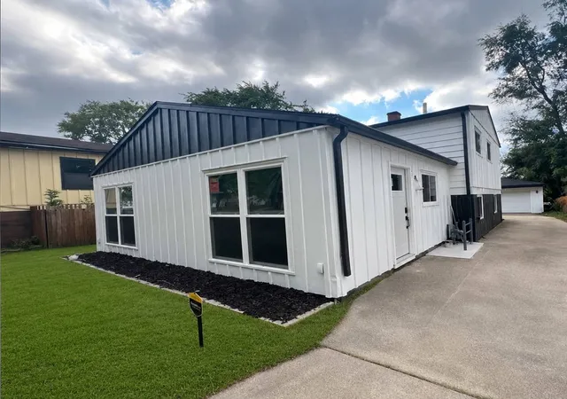 Photo 1 of Single family home for sale at 290 Merrill Ave, Calumet City, IL 60409 | MLS# 12764024 | Listing updated on 2026-09-24