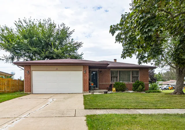 Photo 2 of Single family home for sale at 740 Bryn Mawr Ave, Bartlett, IL 60103 | MLS# 12764047 | Listing updated on 2026-09-24