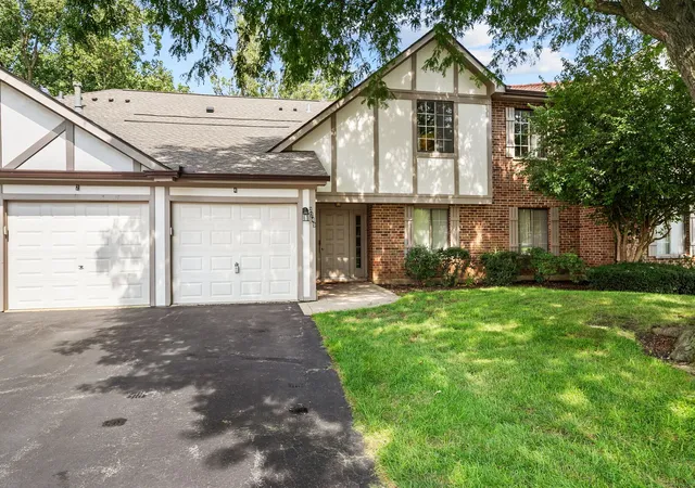 Photo 2 of Condo for sale at 2249 N Enlund Dr #4, Palatine, IL 60074 | MLS# 12764067 | Listing updated on 2026-10-07